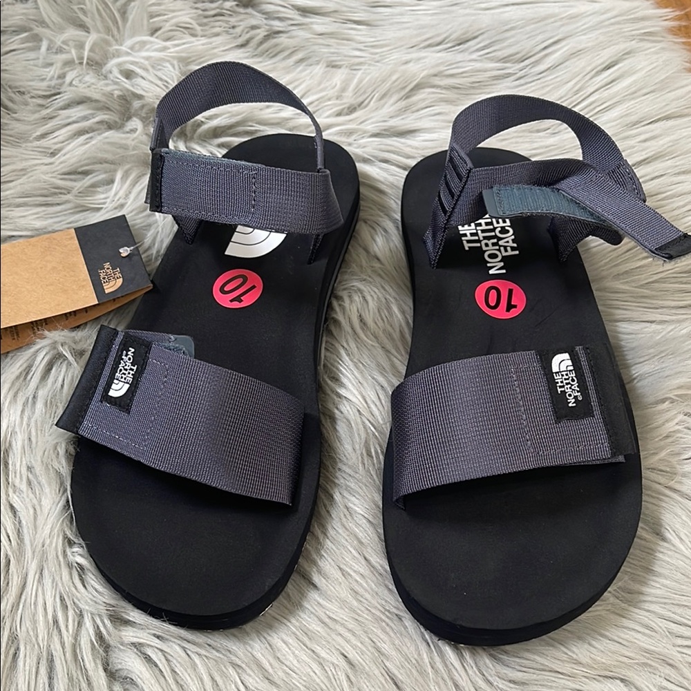 The North Face skeena Gray Sandals